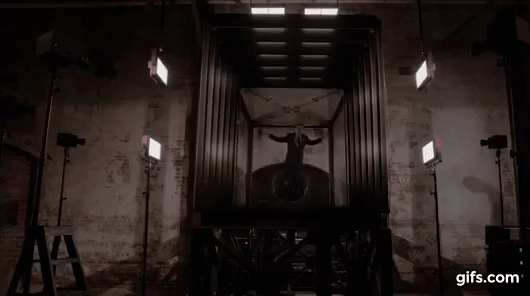 twin-peaks-season-3-episode-1-cooper-in-the-glass-box